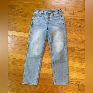 American Eagle Mom Straight Jean Size 6